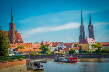 Muhteşem Mimarlık ve Kırbaç Kiliseleri