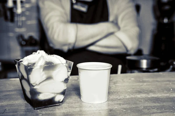 Coffe Sorvete Fundo Madeira — Fotografia de Stock