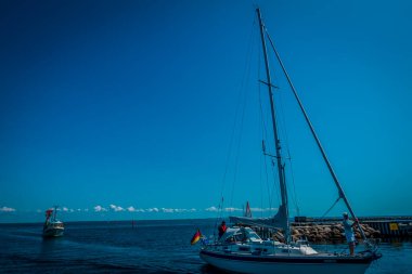 Yatları olan güzel Danimarka limanı