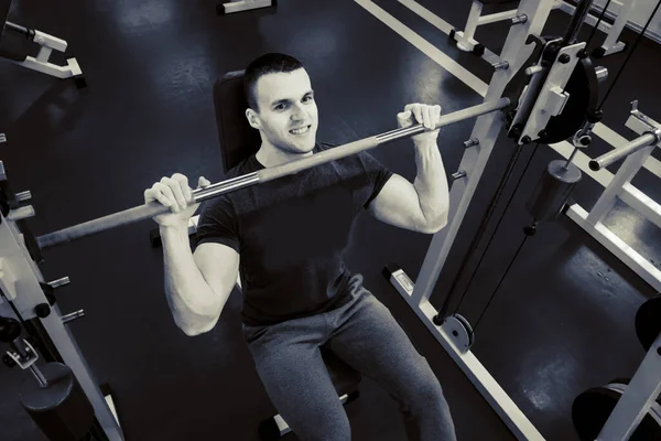 Hombre Hacer Deporte Gimnasio — Foto de Stock