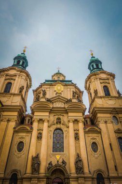 Güz Prag 'ın güzel sokakları ve mimarisi