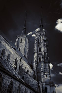 Muhteşem Mimarlık ve Kırbaç Kiliseleri