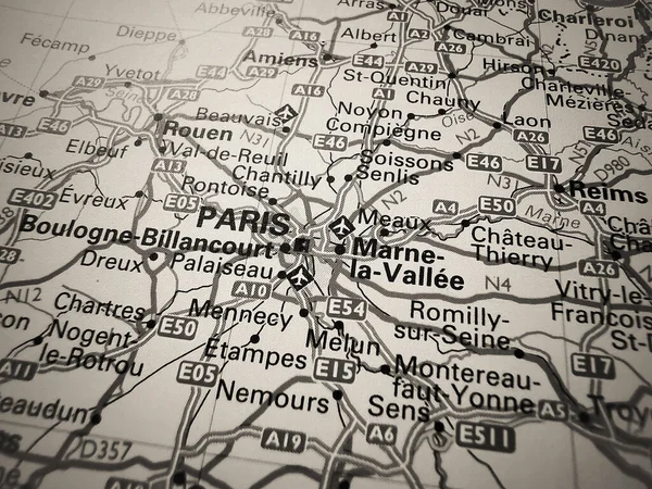 关于欧洲路线图的巴黎 — 图库照片