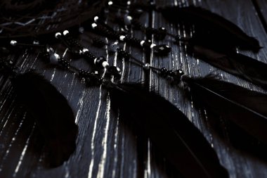 Tahta arka planda düş kapanı