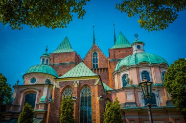 Eski Polonya şehrinin mimarisi. Pençe