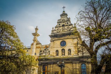 Muhteşem kış Lviv mimarisi ve sokakları