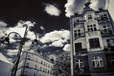 Eski Polonya şehrinin mimarisi. Pençe