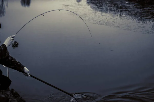 Pesca Alla Trota Sul Lago — Foto Stock