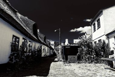 Resimli bir köyde güzel bir Danimarka mimarisi