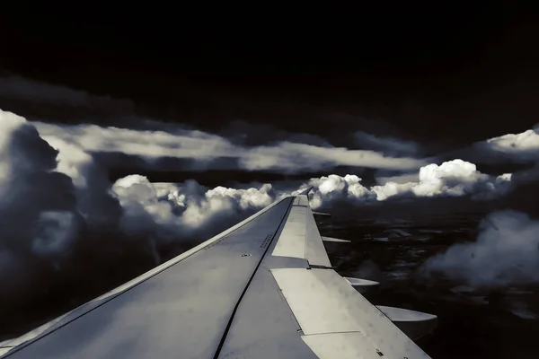 Zicht Vanuit Het Vliegtuigraam Vleugel — Stockfoto