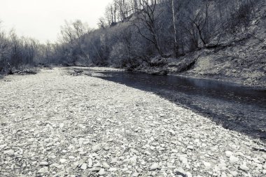 Dağların ve nehirlerin güzel doğası