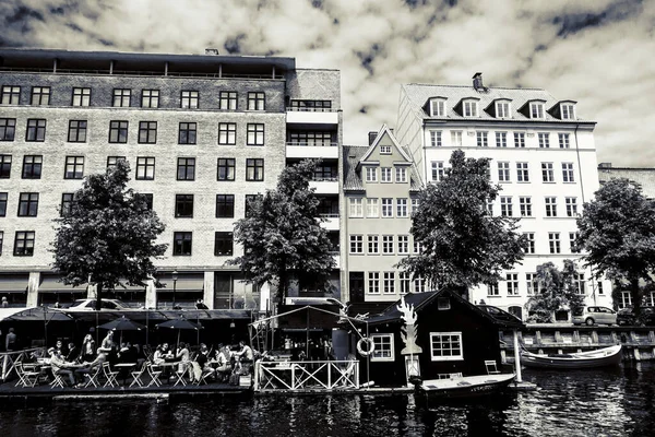 Kopenhagen Denemarken Juli 2019 Beroemde Christianshavn Met Kleurrijke Gebouwen Boten — Stockfoto