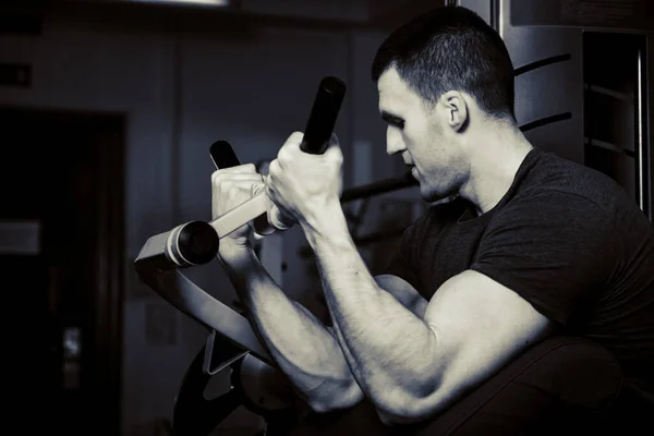 Man Tränar Gymmet Fitness Sport Hälsa — Stockfoto