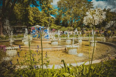 Kopenhag 'daki güzel park ve bahçe. Çekim