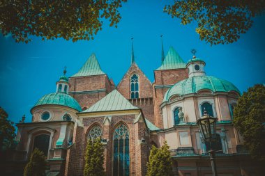 Eski Polonya şehrinin mimarisi. Pençe