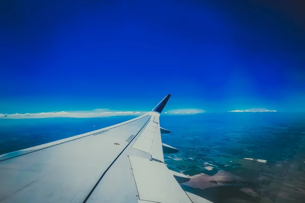 Kilátás Repülőgép Ablakából Szárny — Stock Fotó
