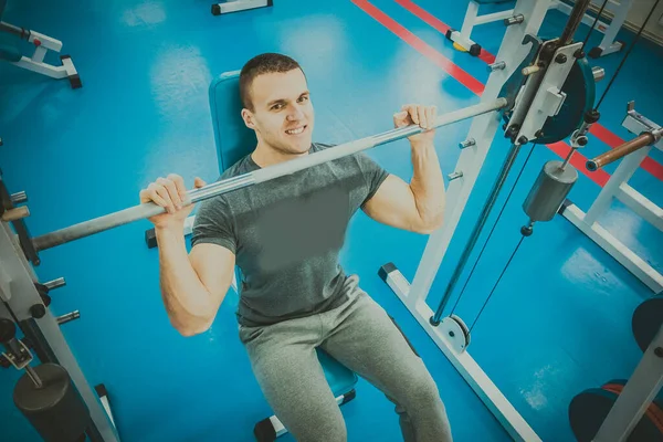 Een Man Gaat Sporten Sportschool — Stockfoto