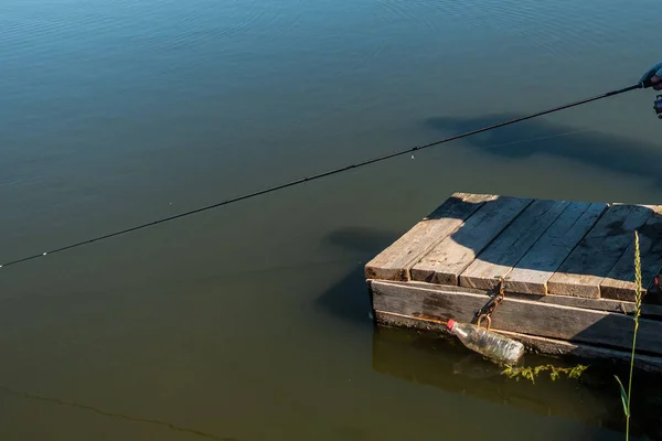 Pesca Sul Lago Riposo Fuori Città — Foto Stock