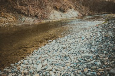Dağların ve nehirlerin güzel doğası