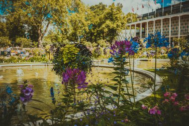 Kopenhag 'daki güzel park ve bahçe. Çekim