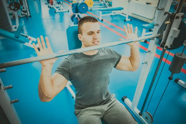 Een Man Gaat Sporten Sportschool — Stockfoto