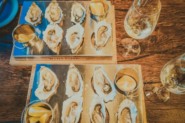 Lezzetli, taze istiridye yemek geçmişi