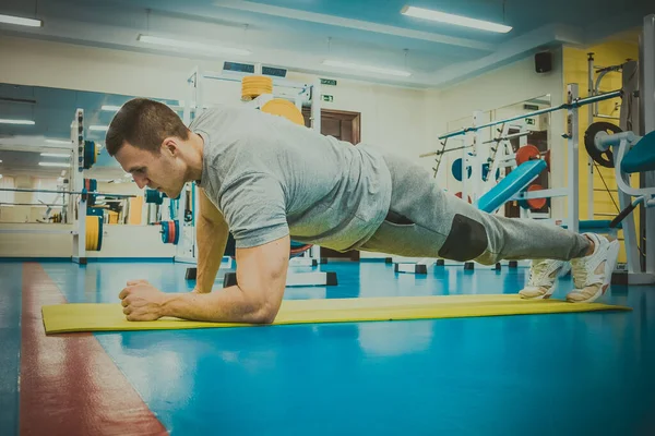 Man Goes Sports Gym — Stock Photo, Image