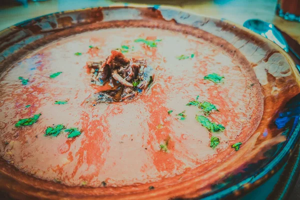 Tabak Yiyecek Arka Planında Domates Çorbası — Stok fotoğraf