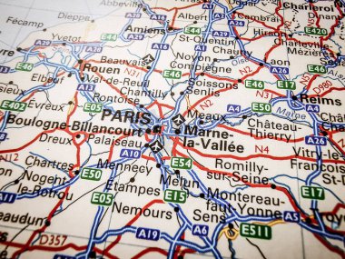 Paris Avrupa 'nın bir yol haritasında