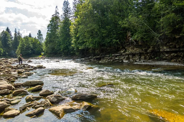 Muhteşem Dağ Nehri Büyüleyici Bir Doğa — Stok fotoğraf