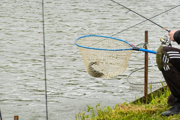 Pesca Lago Descanso Fuera Ciudad —  Fotos de Stock