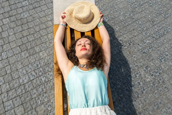 Menina Bonita Lago — Fotografia de Stock