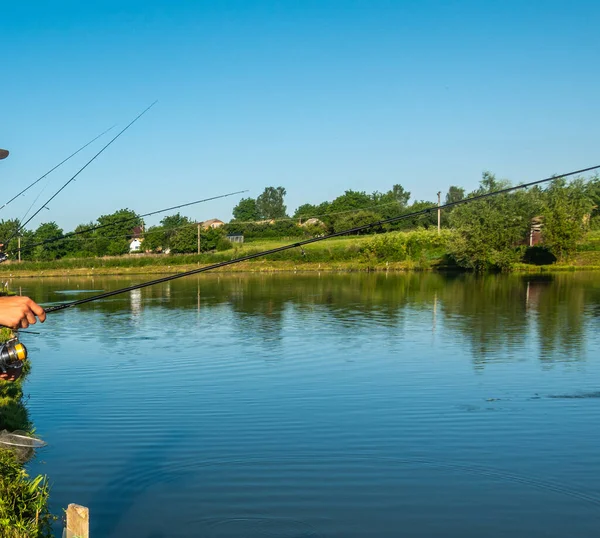 Pesca Lago Descanso Fuera Ciudad — Foto de Stock