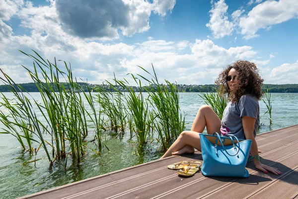 Beautiful Girl Lake — Stock Photo, Image