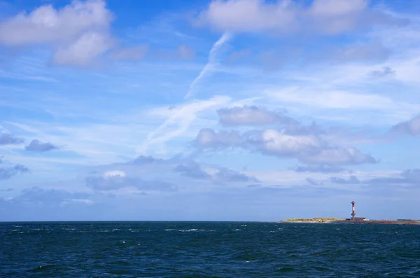 Lechtturm Auf Insel Horizont Mit Rauer Nordsee Vordergrund Und Wolkigem — Stockfoto