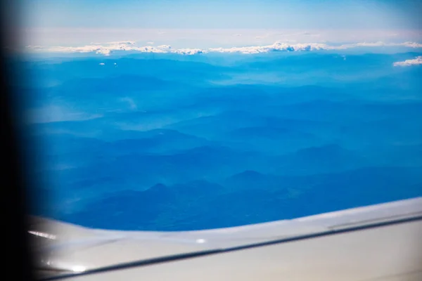 Voando Para Outro País Viajando Avião Primeiro Voo Chão Para — Fotografia de Stock