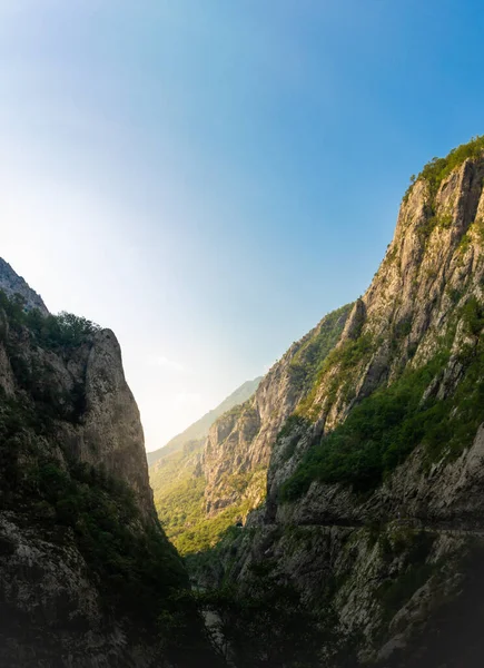 Karadağ 'daki Kanyon - doğa yolculuğu geçmişi, ormanlar, Avrupa dağları