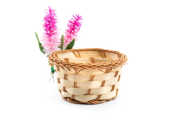 Cesta Vime Pequena Bonita Com Flores Decorativas Bela Composição Colheita — Fotografia de Stock