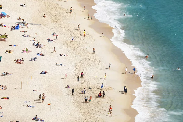 Nazare Leiria Portugalia Lipca 2019 Turyści Korzystają Plaży Nazare Punktu Zdjęcie Stockowe