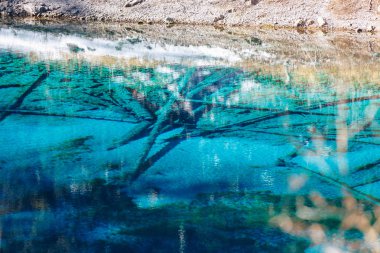 Jiuzhaigou Milli Park Çin'de ünlü