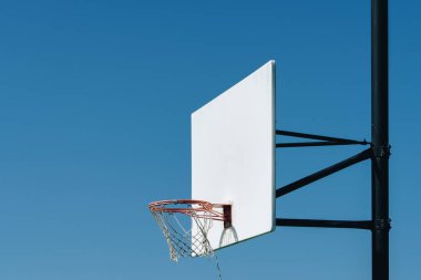 basketbol, basketbol sahası sepetleri her iki ucunda bir dikdörtgen zemin oluşan oyun, yüzeydir.