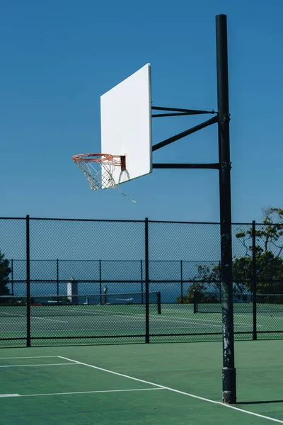 Basketbol Basketbol Sahası Sepetleri Her Iki Ucunda Bir Dikdörtgen Zemin — Stok fotoğraf