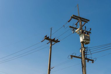 Trafo ve elektrik dururken, Tayland Elektrik sistemi.