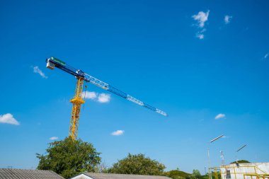 Vinç, binaların yapımında kullanılır..