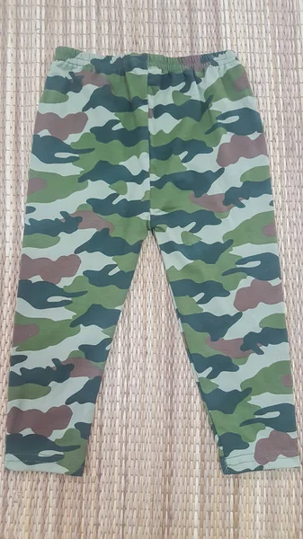 Baby Leggings Pantalones Sobre Fondo Blanco Ropa Para Niños —  Fotos de Stock