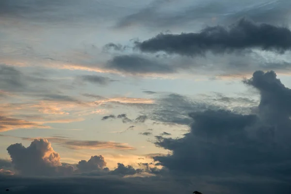 Nuvens Céu Nascer Sol Para Fundo — Fotografia de Stock