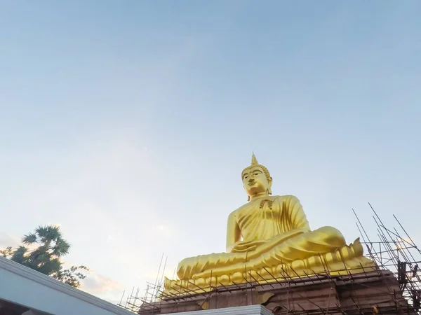 Tayland Tapınak Büyük Buda Heykeli — Stok fotoğraf