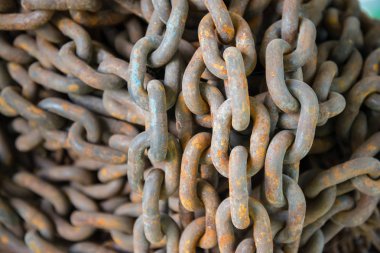 Metal zincire kilitli için yakın. Zincir rulo