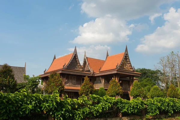 Ταϊλανδικά Σπίτι Στυλ Στην Ύπαιθρο Της Ταϊλάνδης — Φωτογραφία Αρχείου