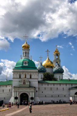Sergiev Posad, Rusya - 27 Temmuz 2019: Kutsal Teslis-St. Sergius Lavra, Sergiev Posad, Rusya